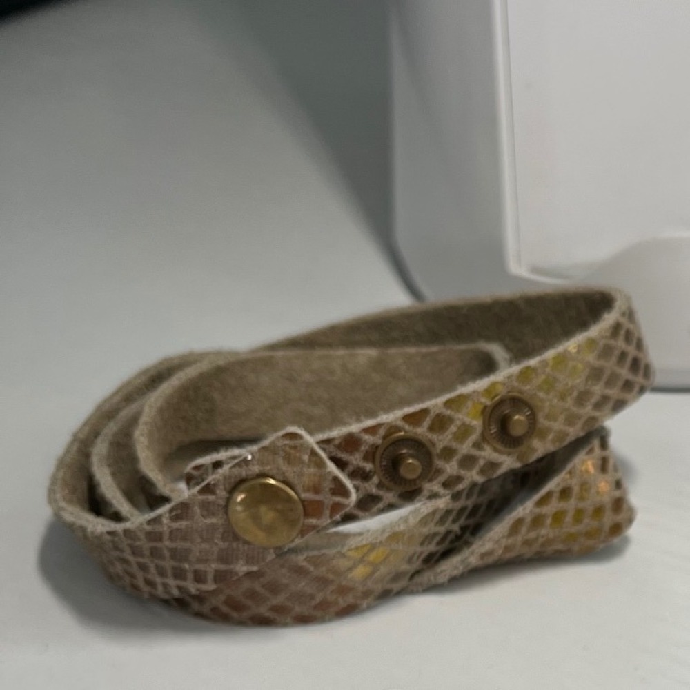 Gold Metallic‎ Snakeskin Leather Wrap Bracelet Adjustable Snap Closure Boho Chic